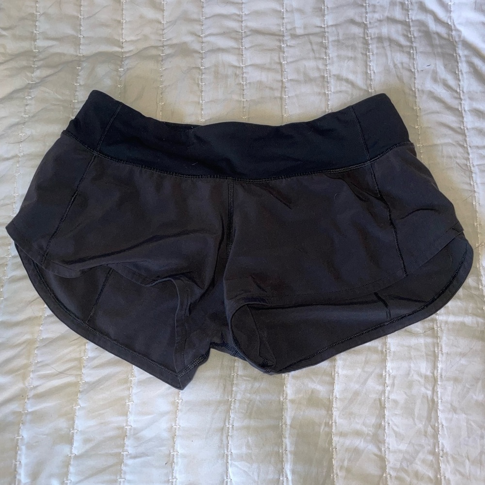 Lululemon black speed up shorts 2.5” size 4